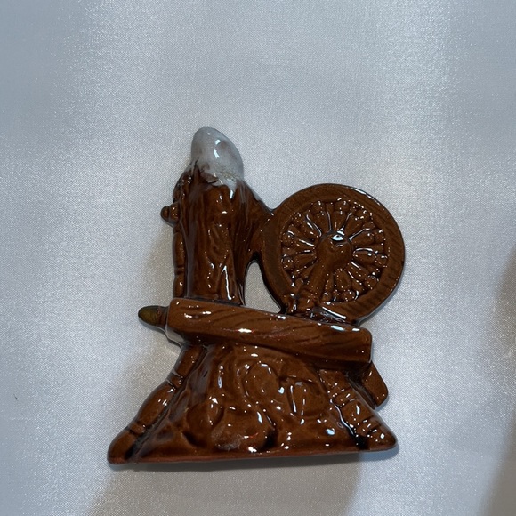Salt and Pepper shaker set - Spinning Wheel Salt and Pepper Shaker set. Vintage - Picture 5 of 11